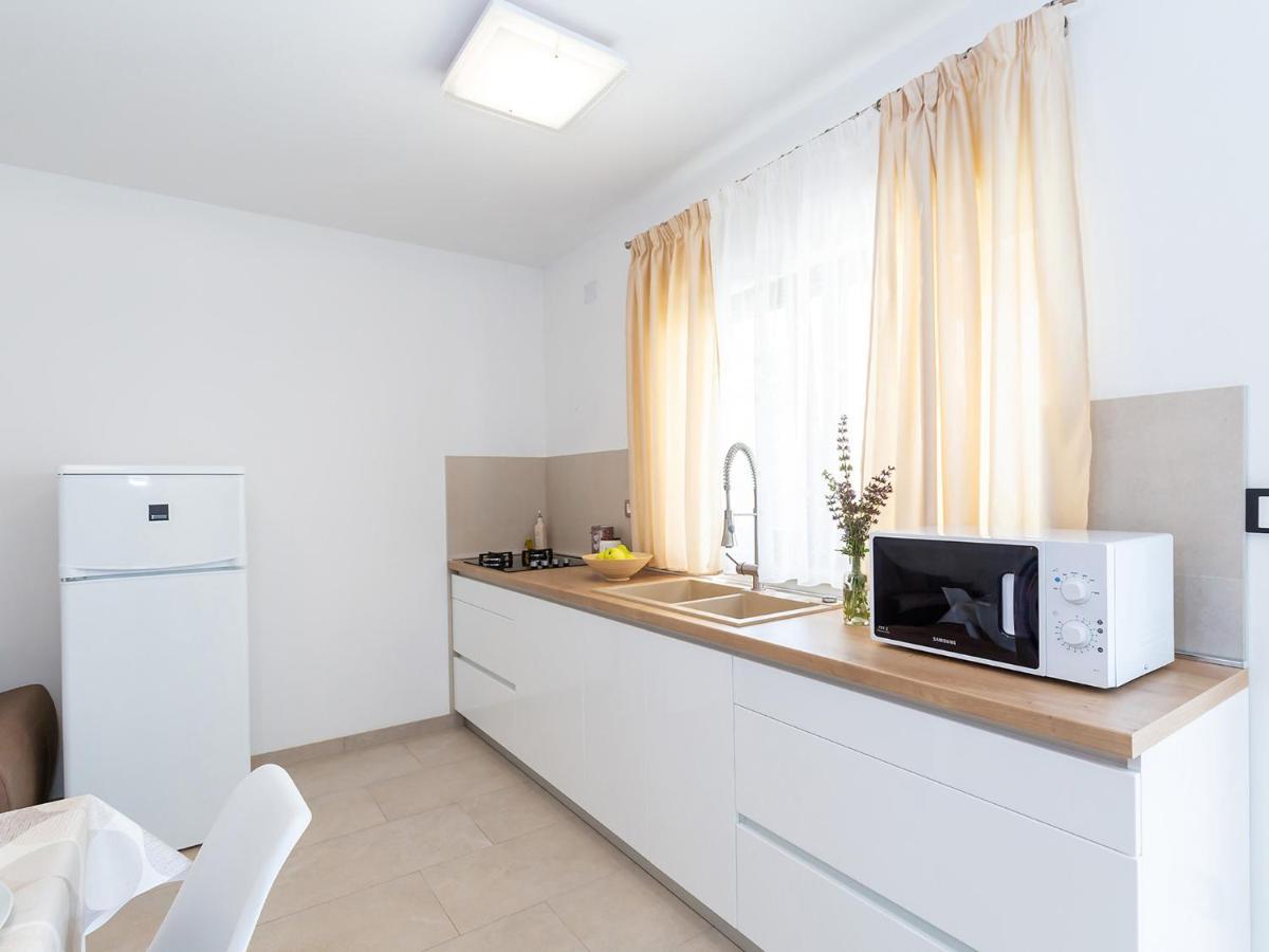 Villa Gioia Apartment With Terrace Πόρετς Εξωτερικό φωτογραφία