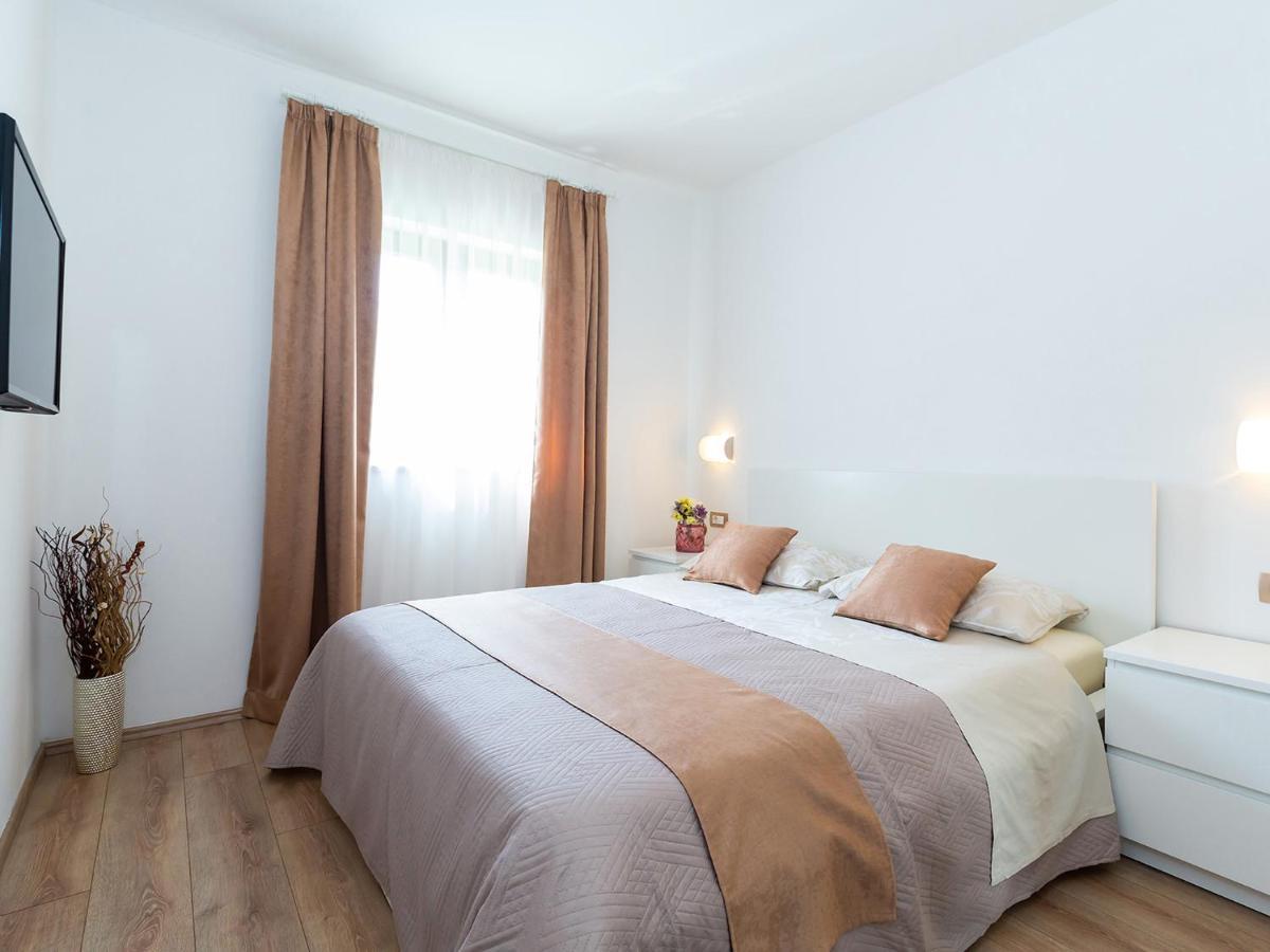 Villa Gioia Apartment With Terrace Πόρετς Εξωτερικό φωτογραφία