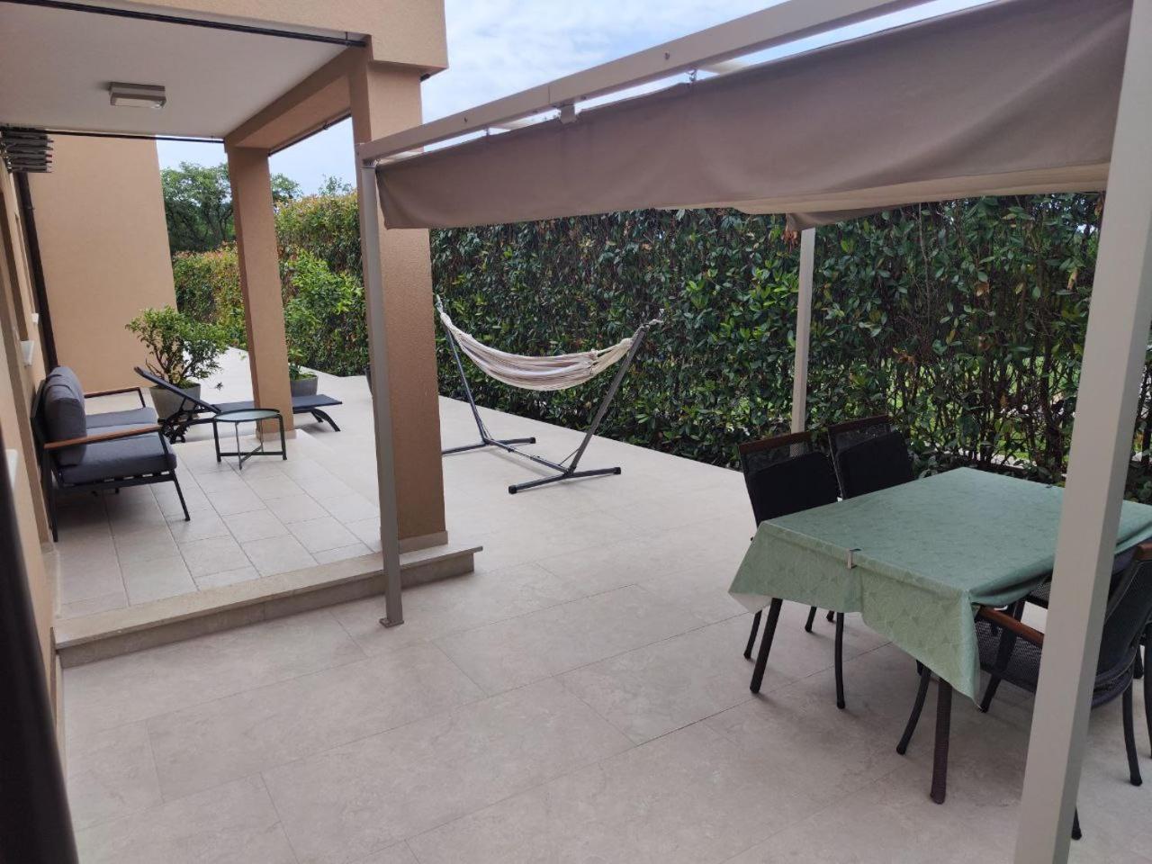 Villa Gioia Apartment With Terrace Πόρετς Εξωτερικό φωτογραφία